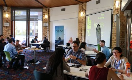 Entrepreneurs and mentors discussing ideas at MentorBlaze Entrepreneurs and mentors discussing ideas at MentorBlaze